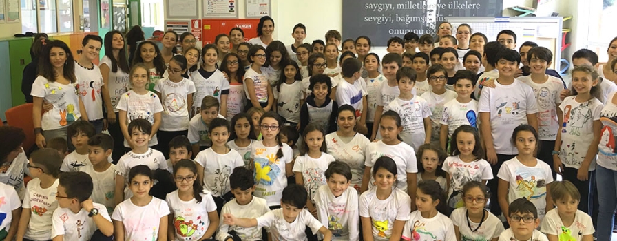 “ Book Report T-shirt Day” etkinliği