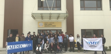 In collaboration with AIESEC Sakarya, Adapazarı ENKA High School has finalized the first stage of the sustainability month focusing on “Global Goals” as a part of the project “Meet My World” with cultural presentations.