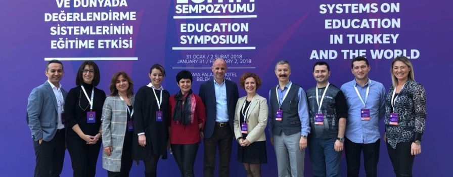 Türkiye Özel Okullar Derneğinin Antalya’da düzenlenen ” Türkiye’de ve Dünyada Değerlendirme Sistemlerinin Eğitime Etkisi” konulu sempozyumu Türkiye Özel Okullar Derneğinin Antalya’da düzenlenen ” Türkiye’de ve Dünyada Değerlendirme Sistemlerinin Eğitime Etkisi” konulu sempozyumu