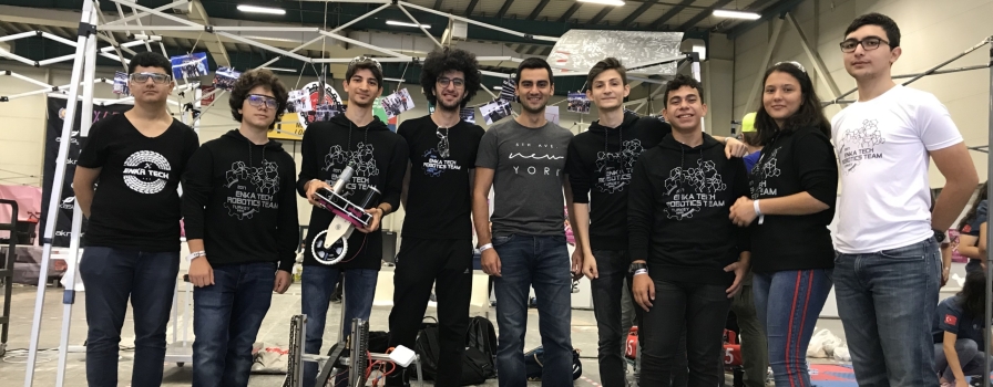 Öğrencilerimiz Game-X FRC Fuarında Öğrencilerimiz Game-X FRC Fuarında