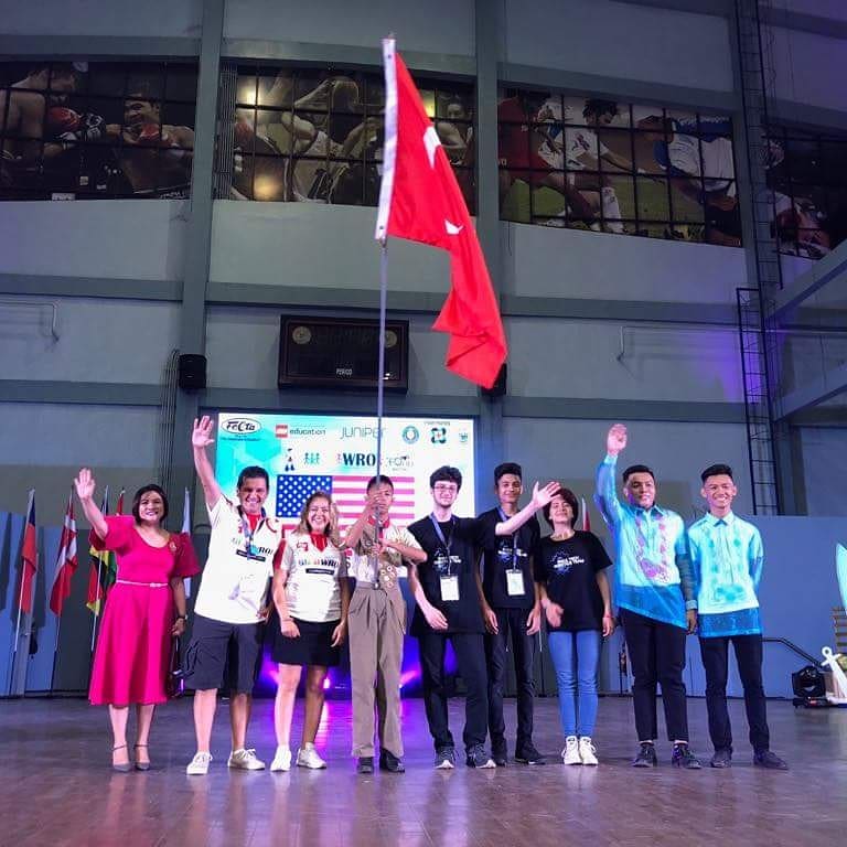 Okul Lego Takımımız Filipinlerden Döndüler