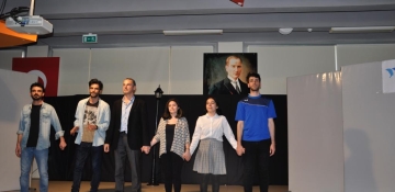 “Kuşlar Göç Edince” Theatre Performance