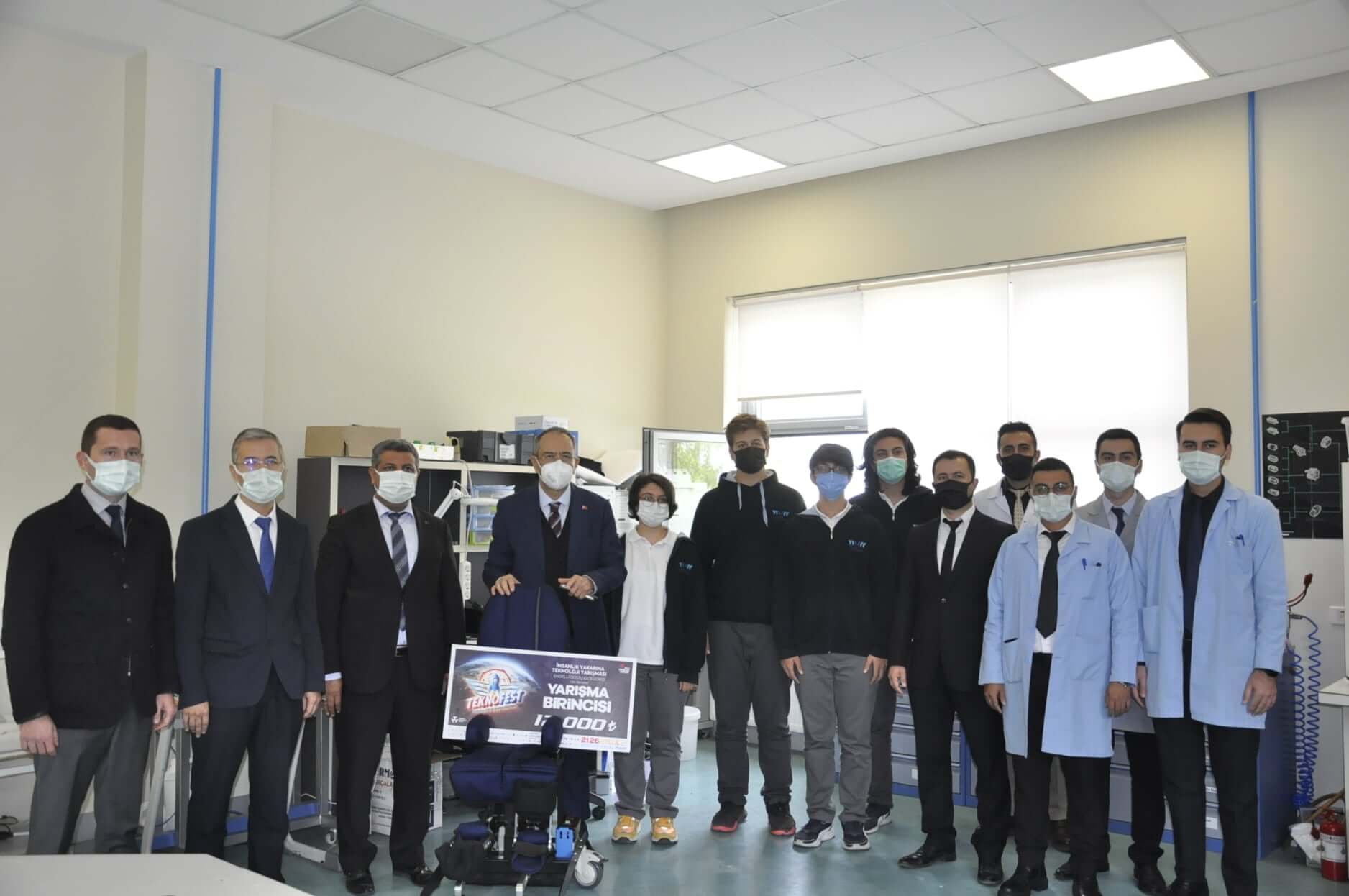 Dilovası Kaymakamımız ve İlçe Milli Eğitim Müdürümüzden Okulumuza Ziyaret