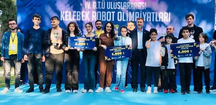 Kelebek Robot Yarışmasında İkinci Olduk Kelebek Robot Yarışmasında İkinci Olduk