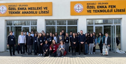 ENKA-TEVİTÖL Münazara Dostluk Maçı: Fikirler Yarıştı, Dostluk Kazandı!